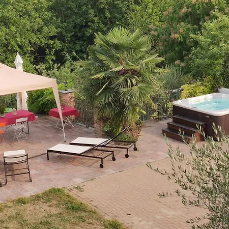 ベッド・アンド・ブレックファスト Il Ghiro Dormiglione Cocconato